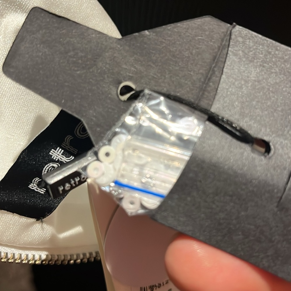 Retrofête Xi Sequin Top NWT - Picture 14 of 17